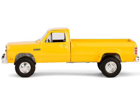 1982 Dodge Ram D350 Dually - Construction Yellow Dually Drivers Series 15 Greenlight Collectibles - Big J's Garage