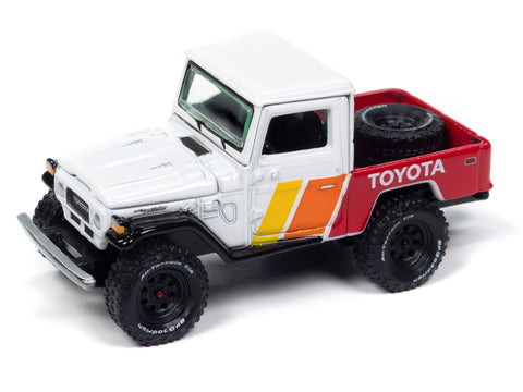 1980 Toyota Land Cruiser w/Open Car Trailer Hulls & Haulers Johnny Lightning - Big J's Garage